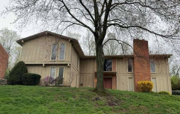 Home before new siding